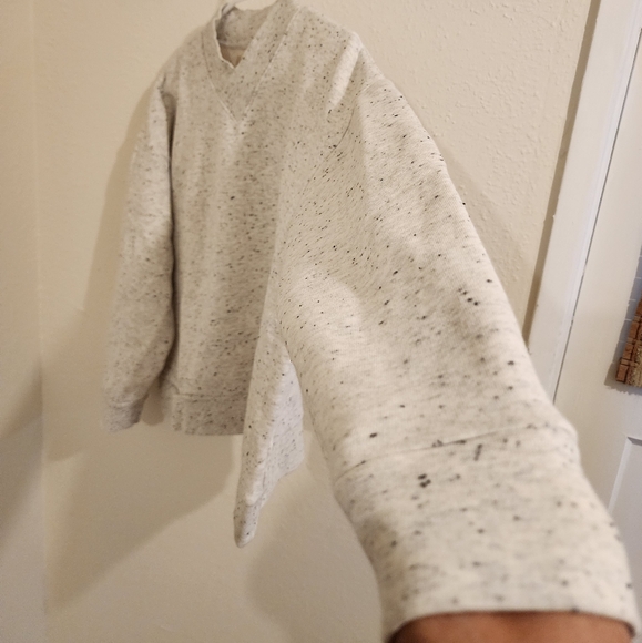 Madewell Speckled Light Gray V-Neck Sweater - Picture 5 of 10
